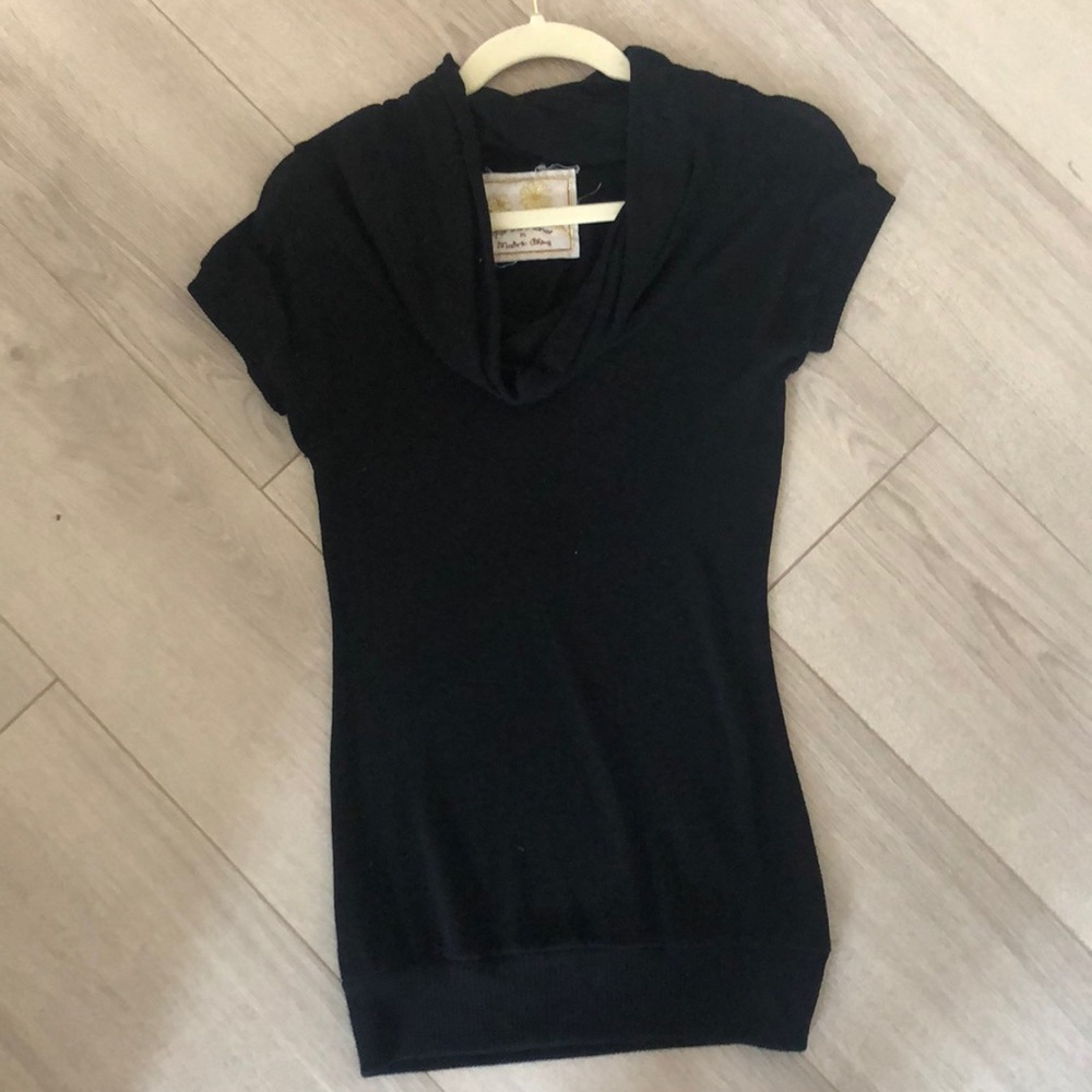 Super soft black short sleeve sweater